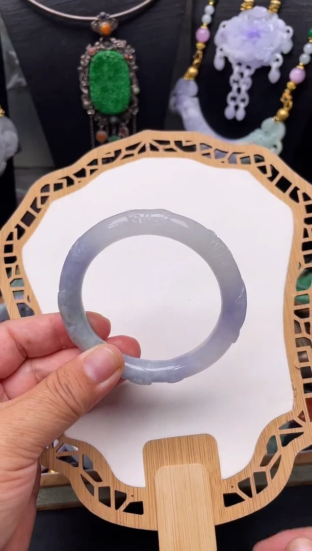 颈饰未镶嵌翡翠手镯5960