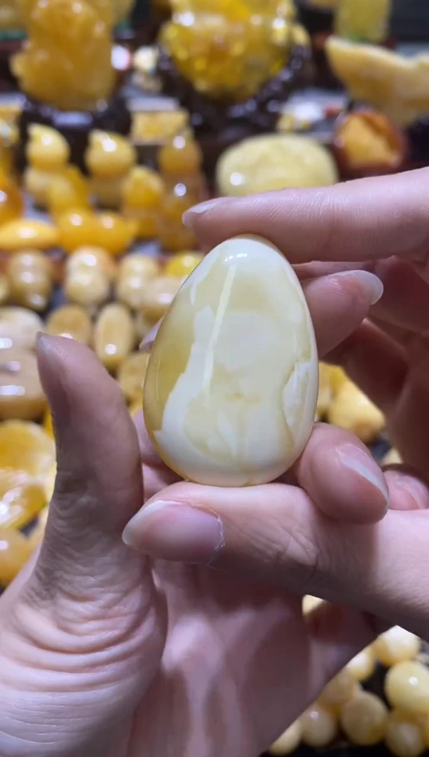 未镶嵌吊坠(不含链)蜜蜡水滴吊坠
