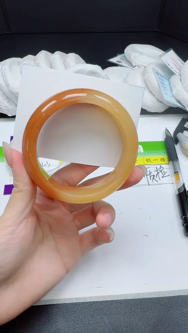 石英质玉手镯未镶嵌057-5960