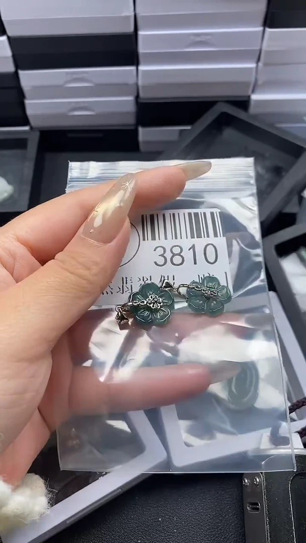 颈饰未镶嵌翡翠3810