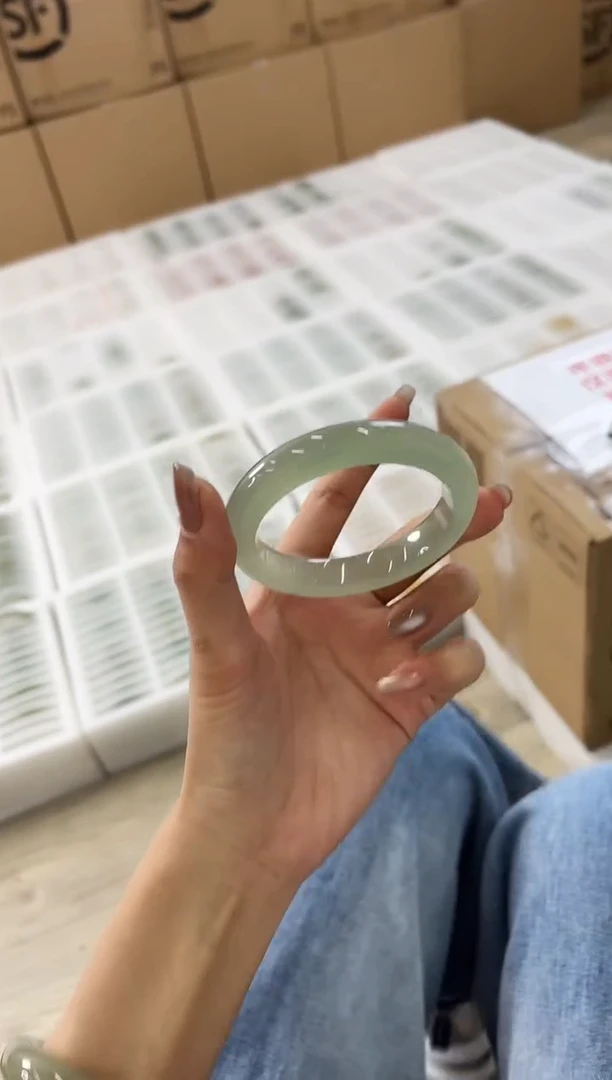 未镶嵌手镯石英质玉39-55D