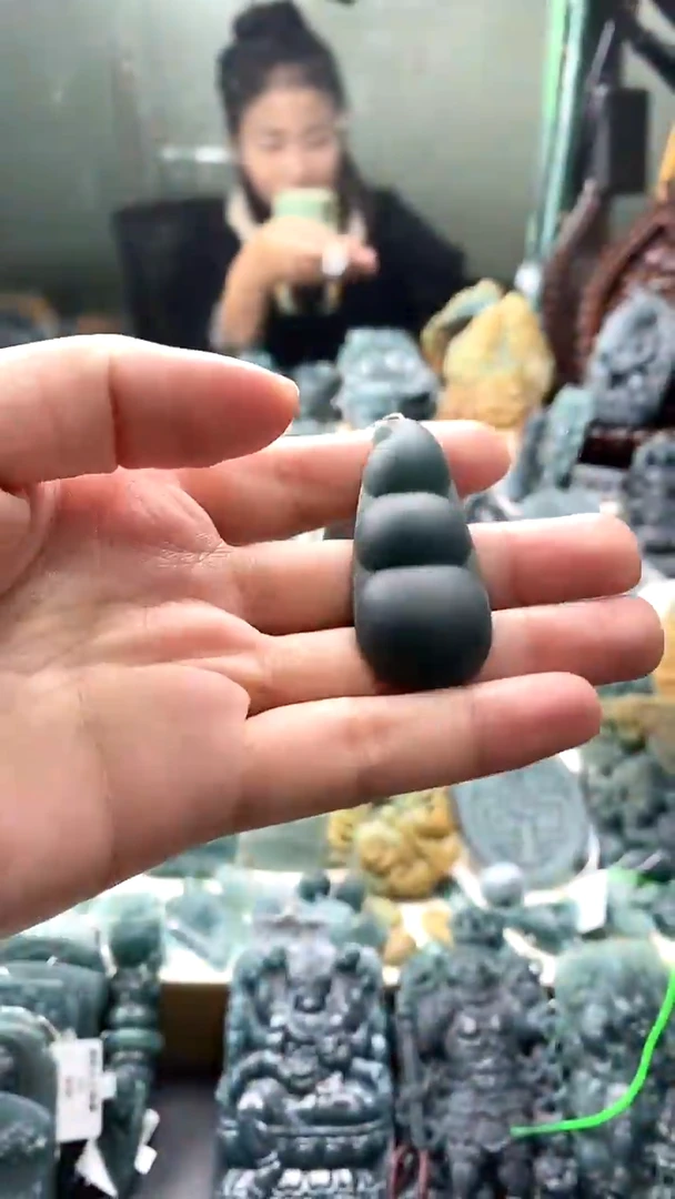 颈饰未镶嵌翡翠翡翠毛货不退不换12.11