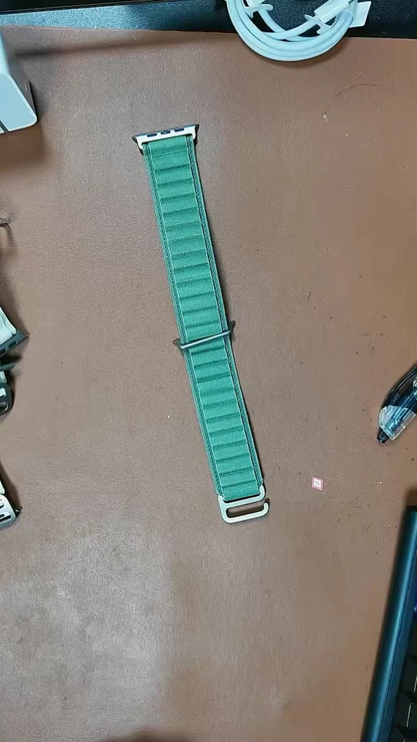 99新ㅤ****q高山 绿色 S码  小划痕