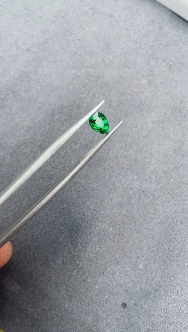 未镶嵌裸石石榴石（沙弗莱）1.02ct