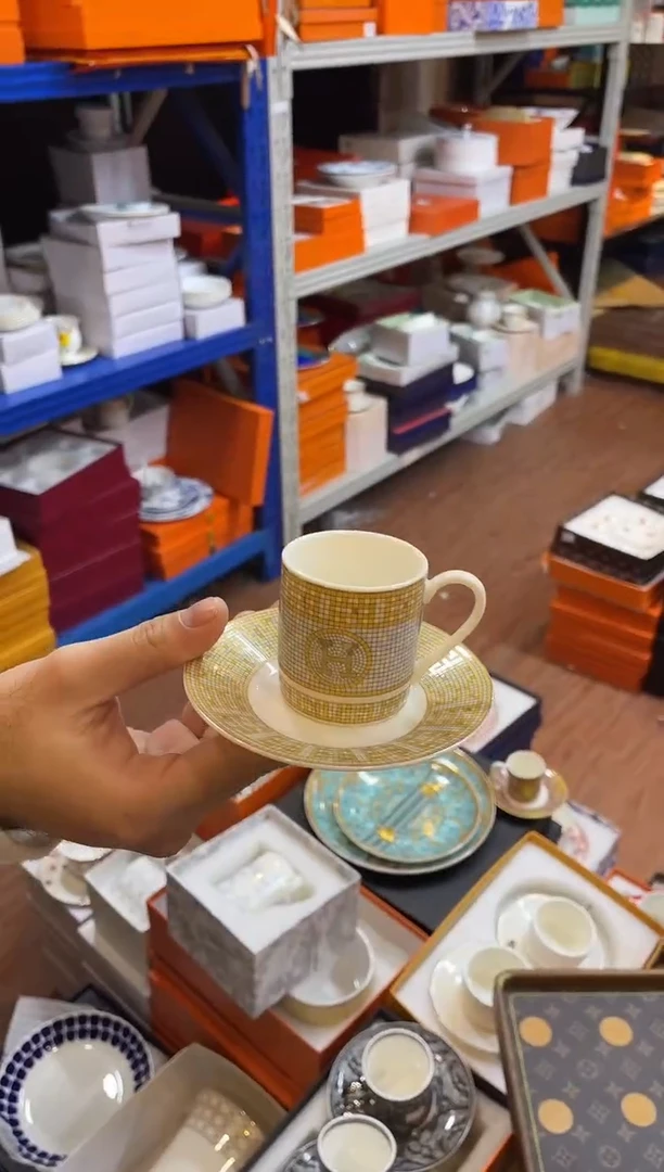 杯鸿辉家品牌瓷器，京东包邮！