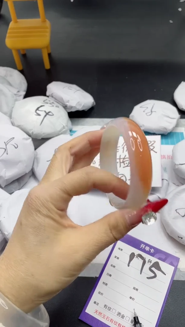 【闪购商品】石英质玉手镯未镶嵌175