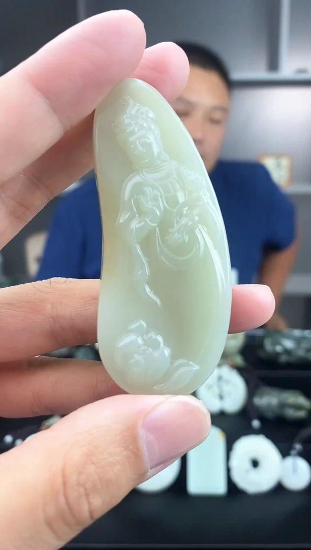 和田玉未镶嵌颈饰1