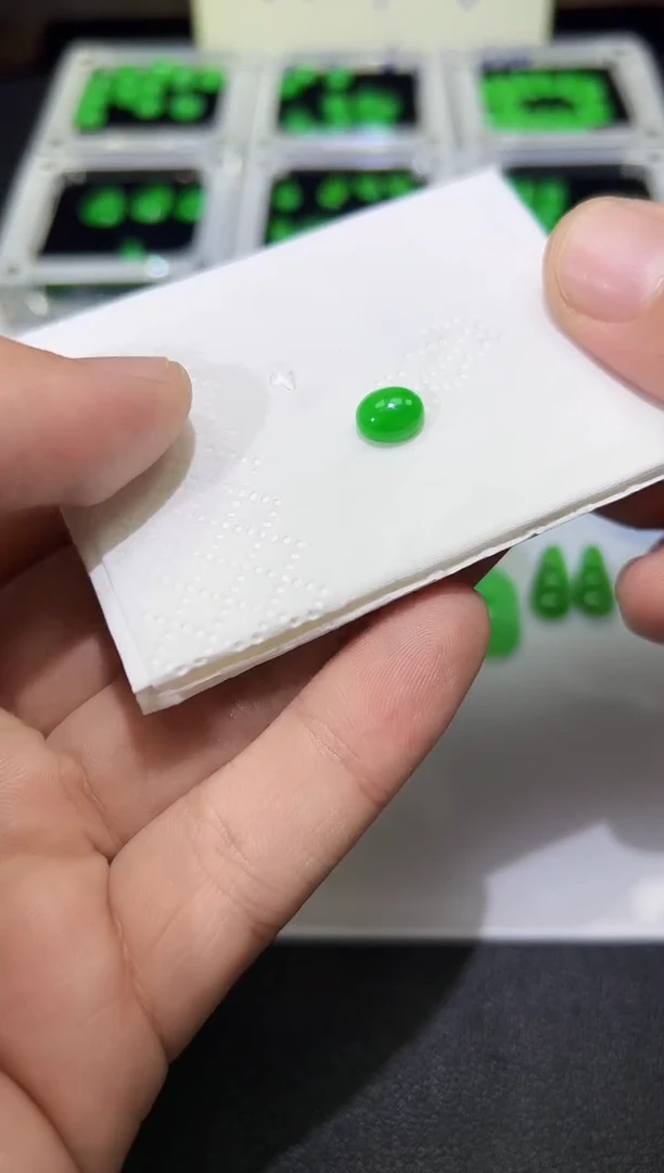 裸石翡翠天然缅甸A货翡翠一件