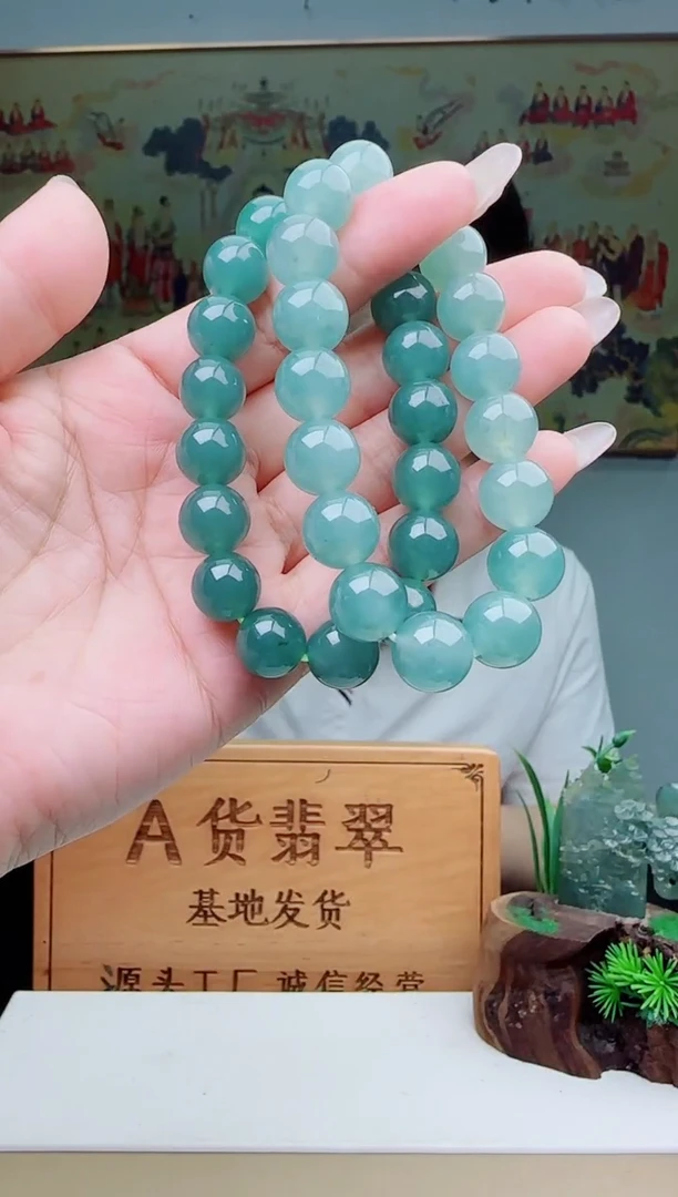 翡翠未镶嵌颈饰多样性发其一