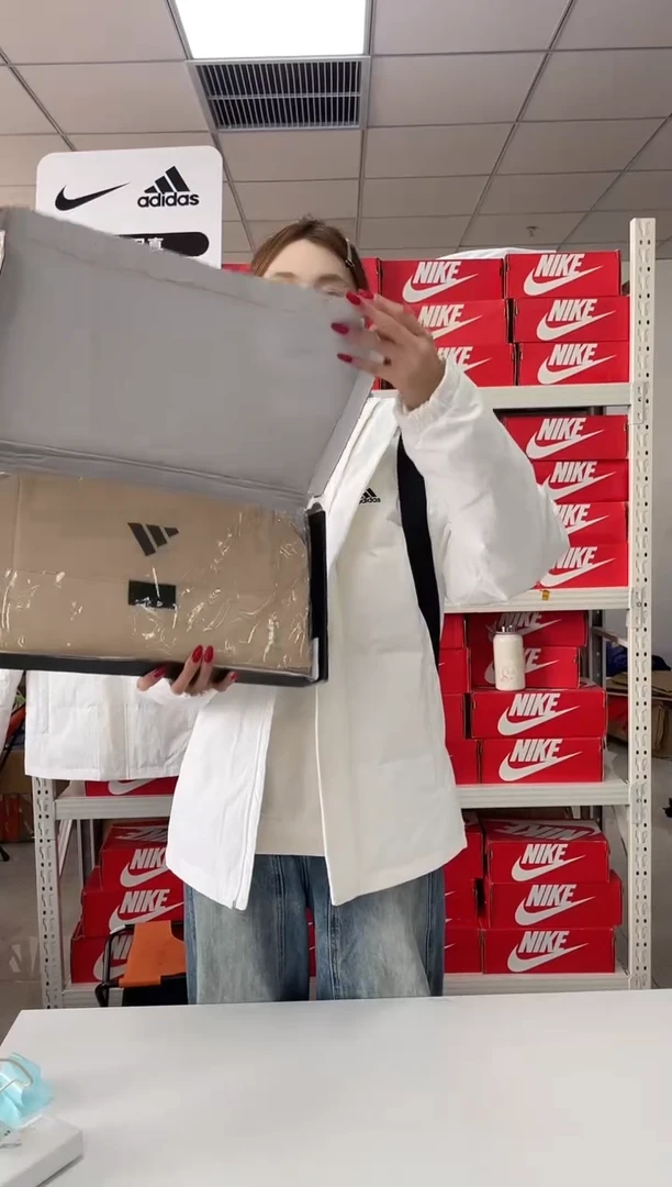 编码  尺码  胸围衣长  正品直播间过款双肩包