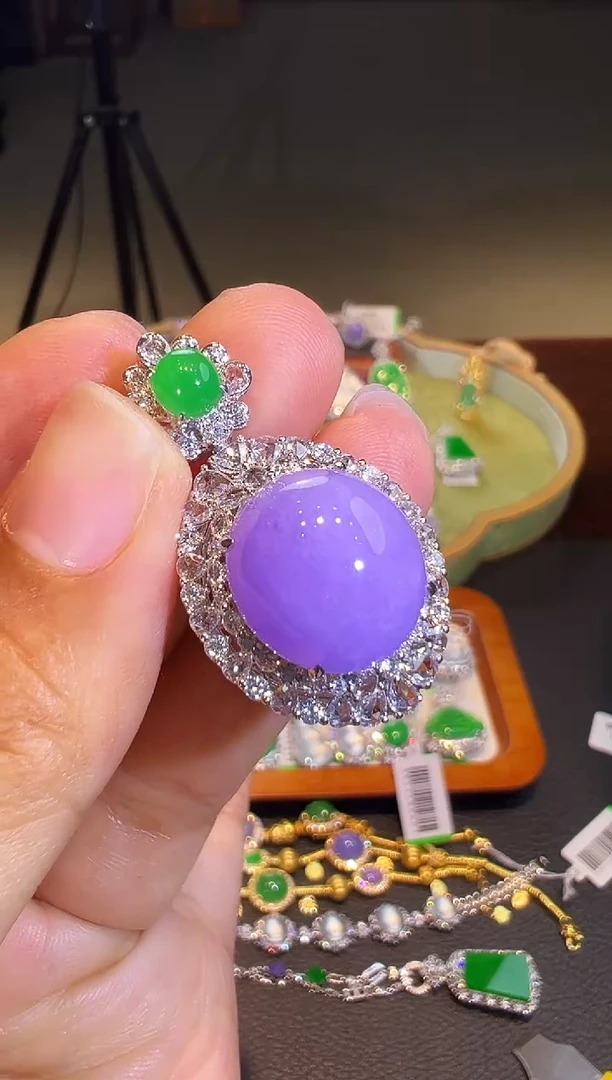 吊坠(不含链)18K金镶嵌翡翠翡翠