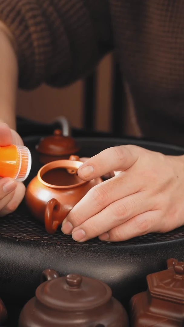 茶壶紫砂容天 朱泥