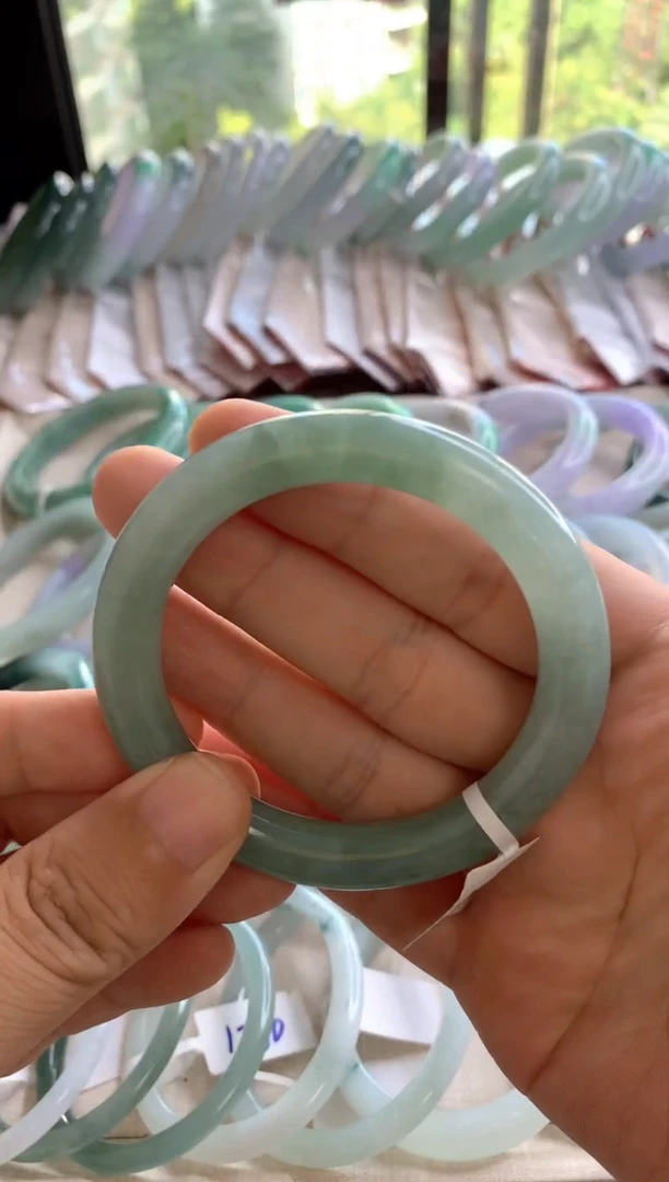 未镶嵌手镯翡翠圆条53