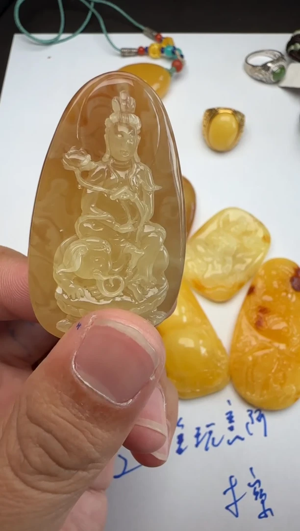 裸石蜜蜡未镶嵌中午好呀