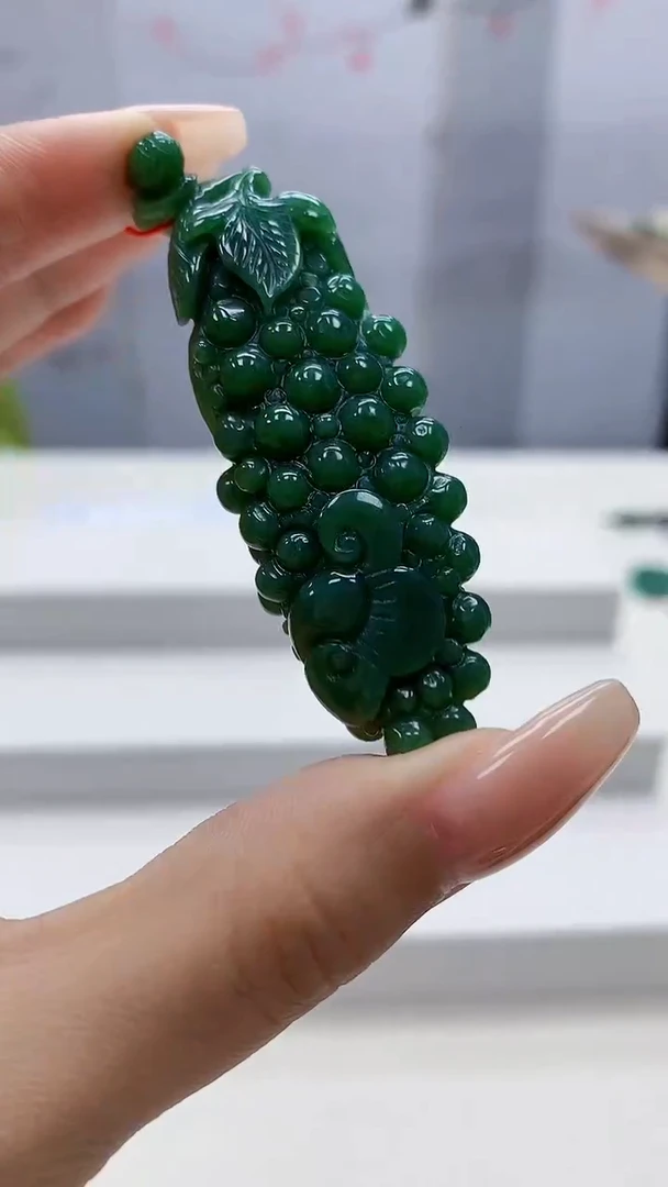 定制翡翠未镶嵌4852xx-毛货挂件35