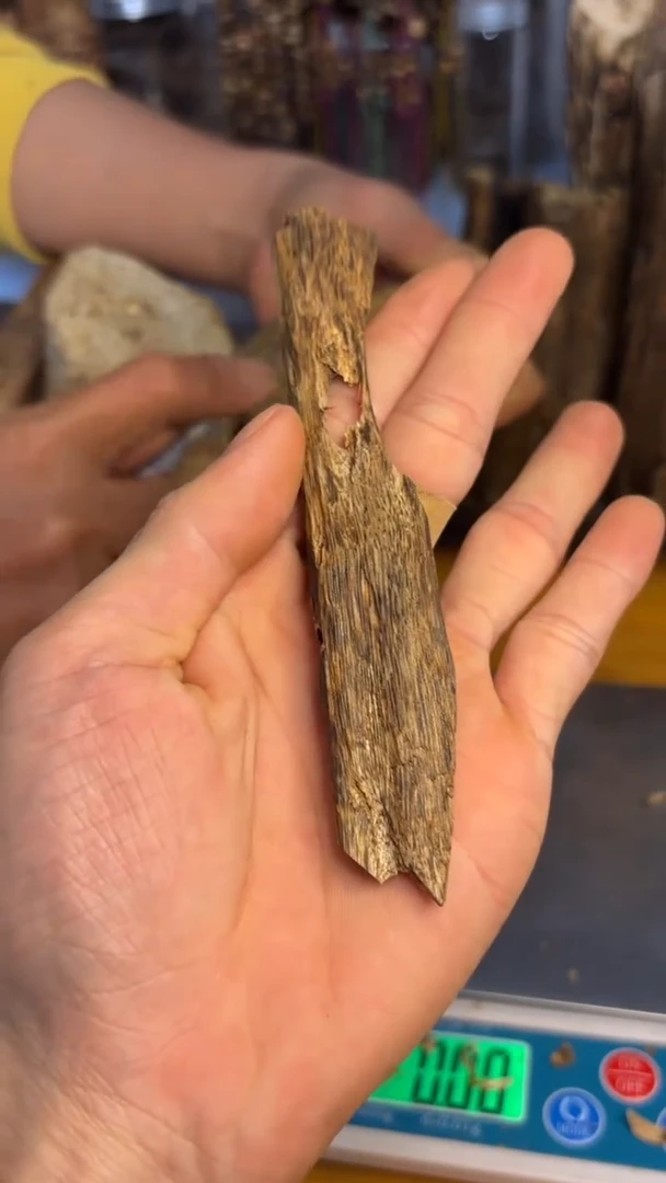 沉香沉香碎屑陆河品种8克