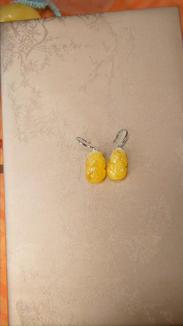 【闪购商品】琥珀耳饰银S925镶嵌耳饰