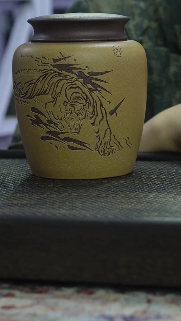 茶杯紫砂非遗茶器-虎啸茶罐