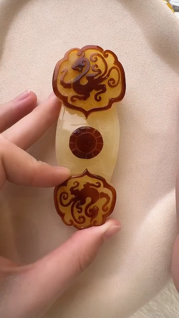 琥珀颈饰未镶嵌吊坠