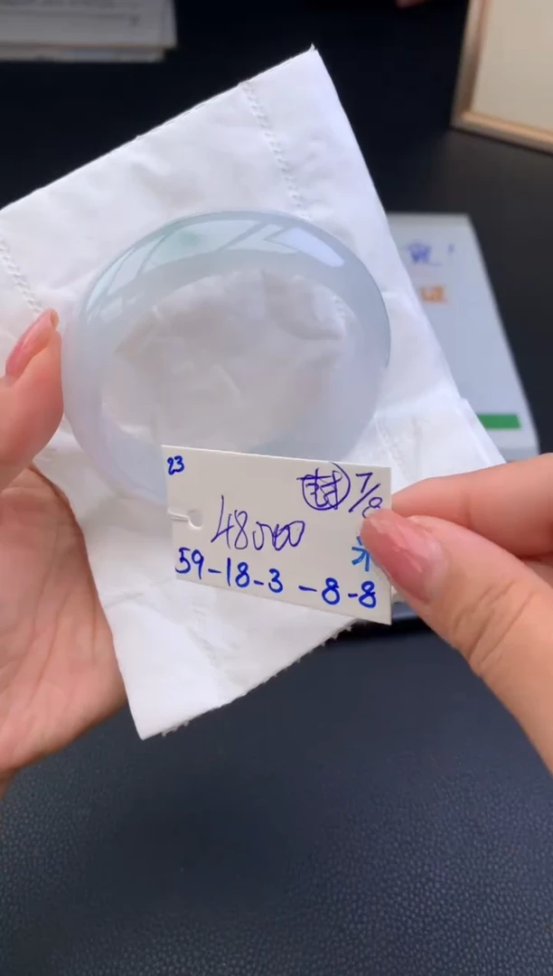 翡翠手镯未镶嵌手镯