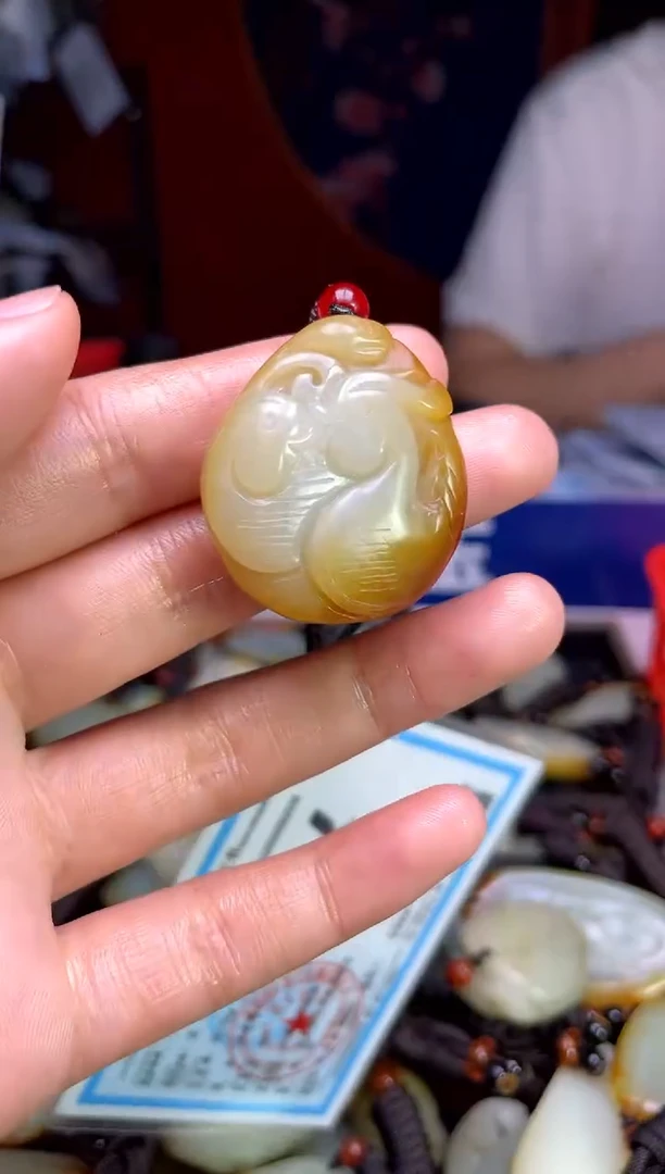 和田玉未镶嵌颈饰1