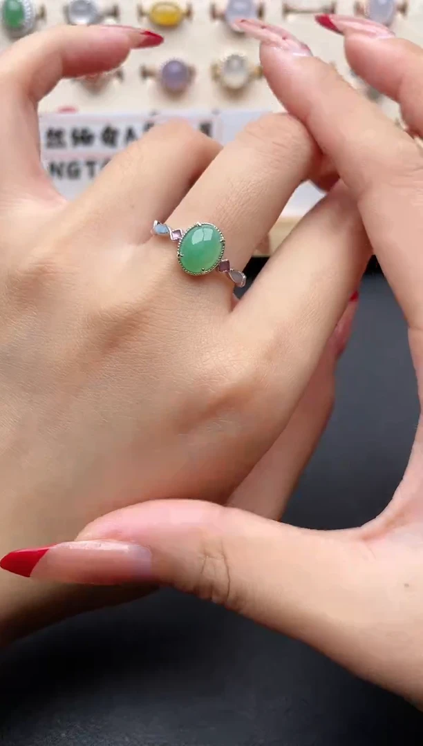 【闪购商品】翡翠戒指银S925镶嵌一物一证一礼盒