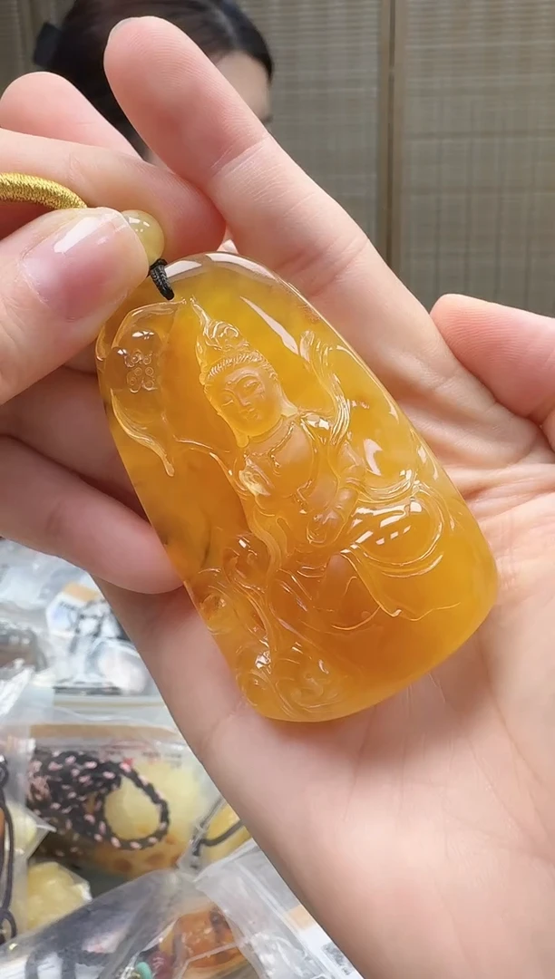 裸石琥珀未镶嵌如图