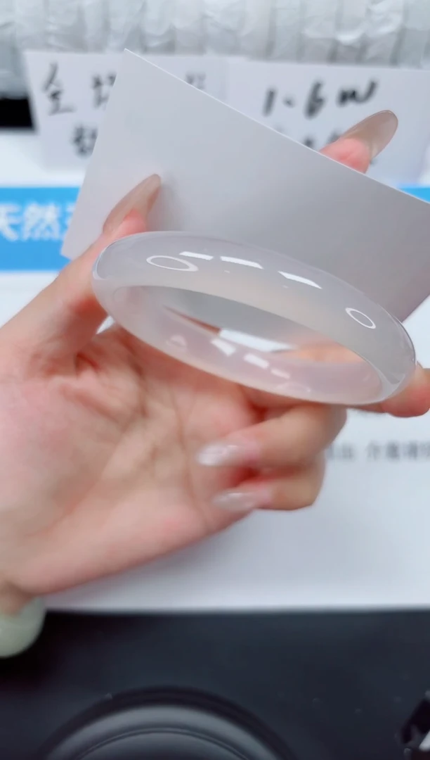 未镶嵌手镯石英质玉38-58冻