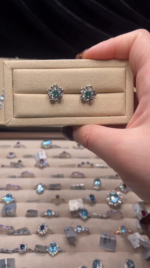 合金托帕石耳饰  小花朵