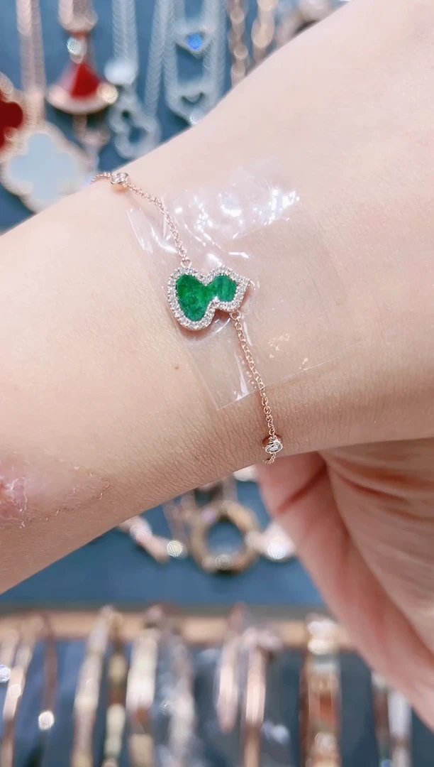 18K金镶嵌手链钻石钻石翡翠葫芦手链（多样性发其一）