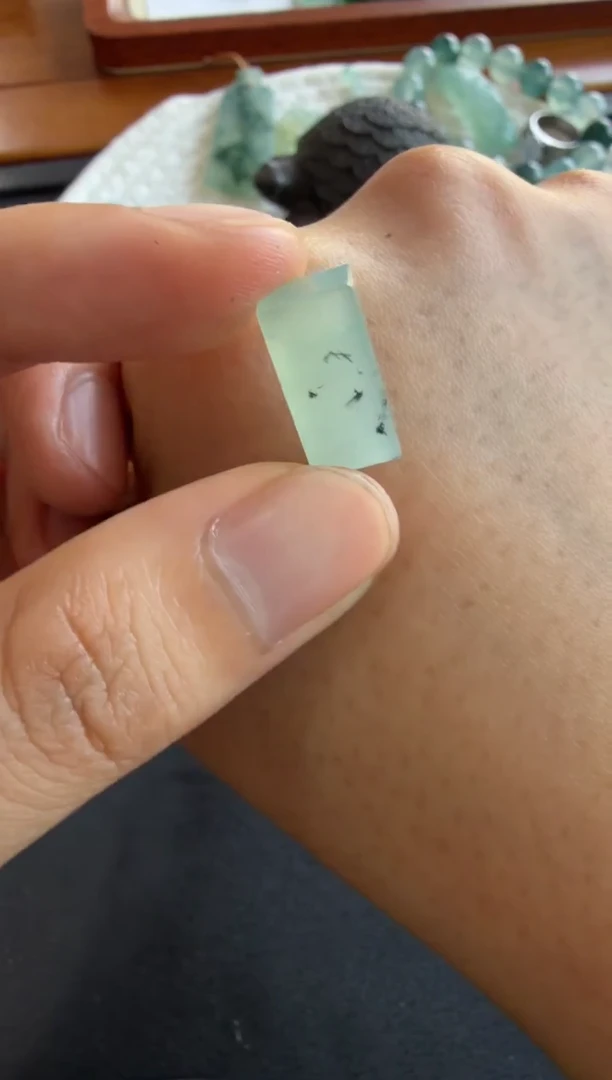 未镶嵌定制翡翠...