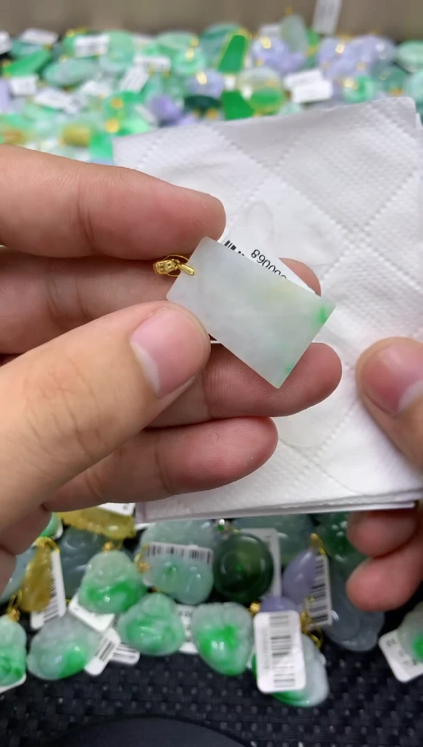 颈饰未镶嵌翡翠天然缅甸翡翠A货