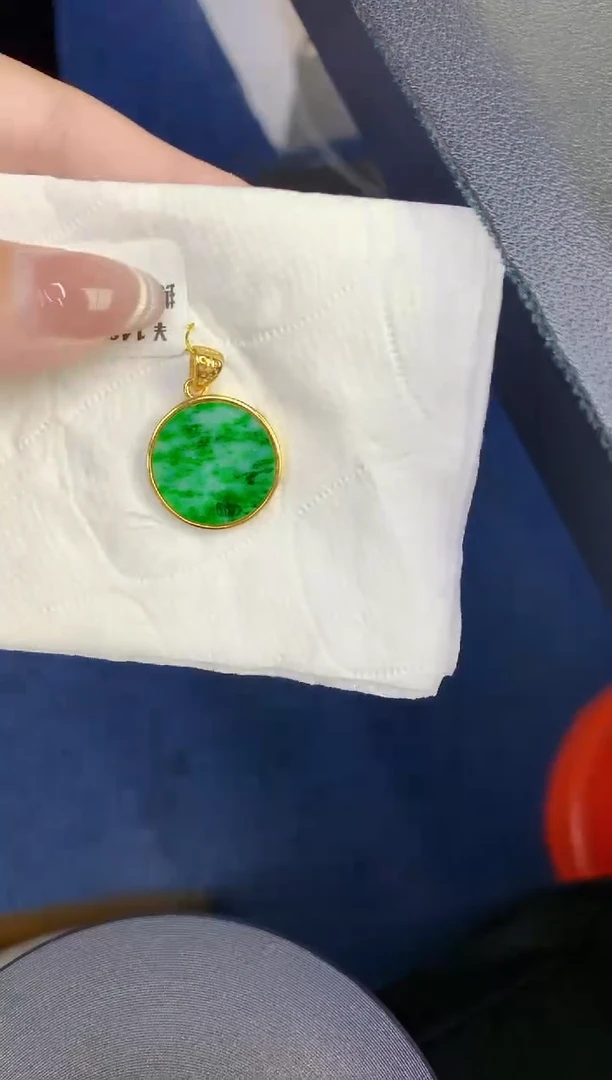 颈饰未镶嵌翡翠缅甸天然翡翠A货