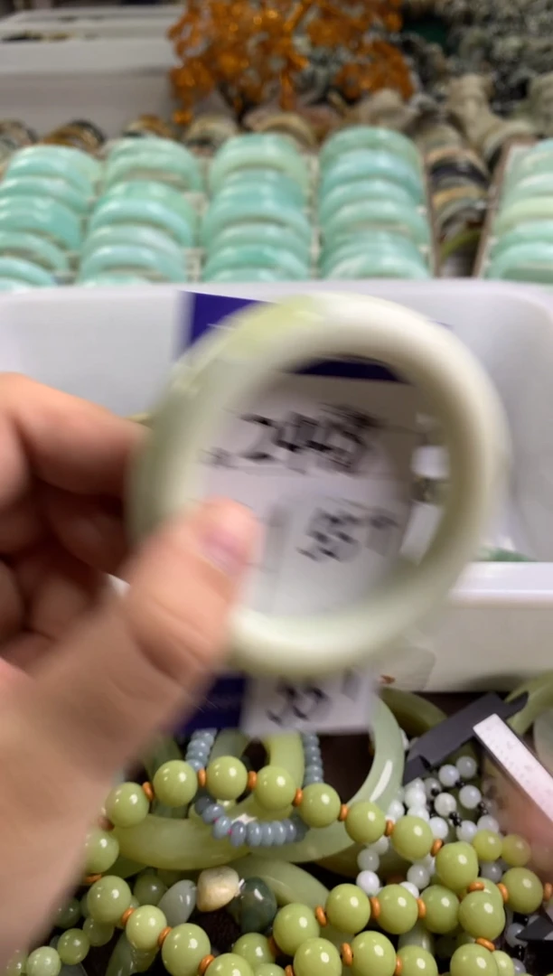 【闪购商品】蛇纹石玉手镯未镶嵌2448