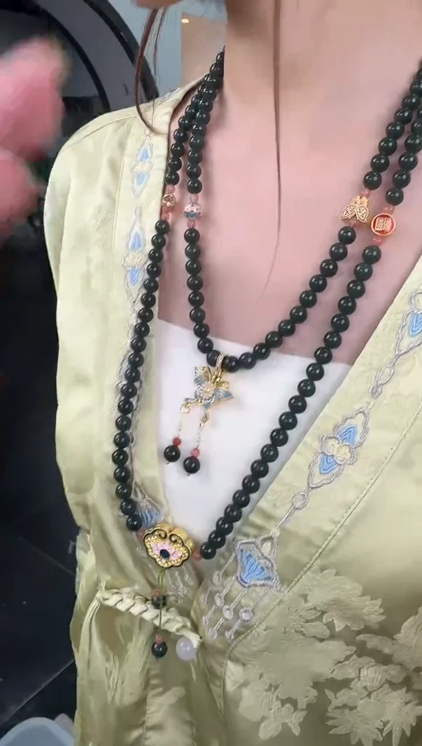 和田玉未镶嵌颈饰精美和田沙枣青贵妇连