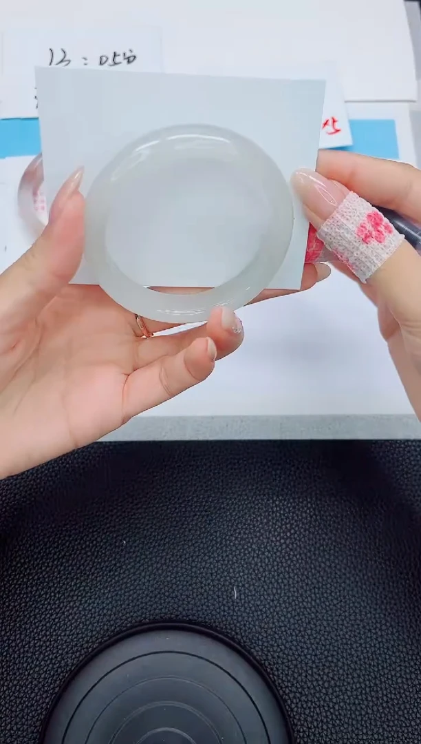 石英质玉手镯未镶嵌138-54.6