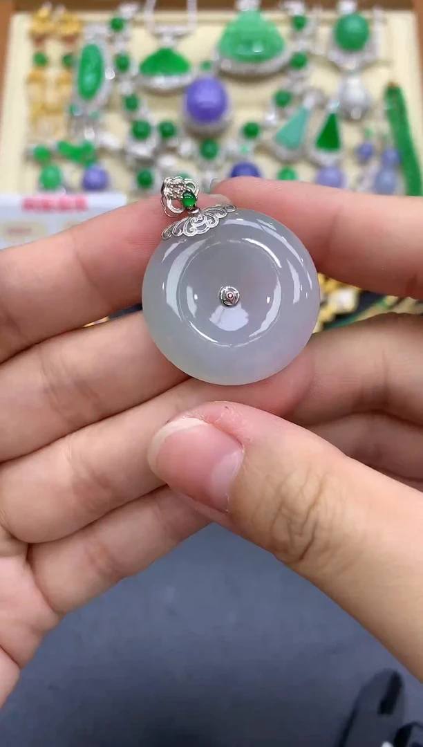 颈饰18K金镶嵌翡翠6-中国好珍宝