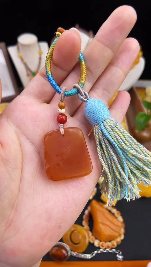 琥珀未镶嵌珠宝奇石柒月