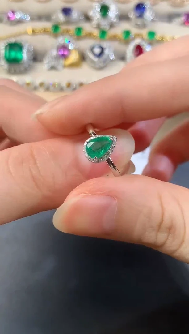 18K金镶嵌戒指祖母绿D532|2980