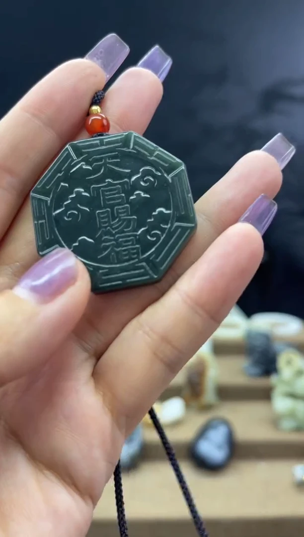 颈饰未镶嵌和田玉1