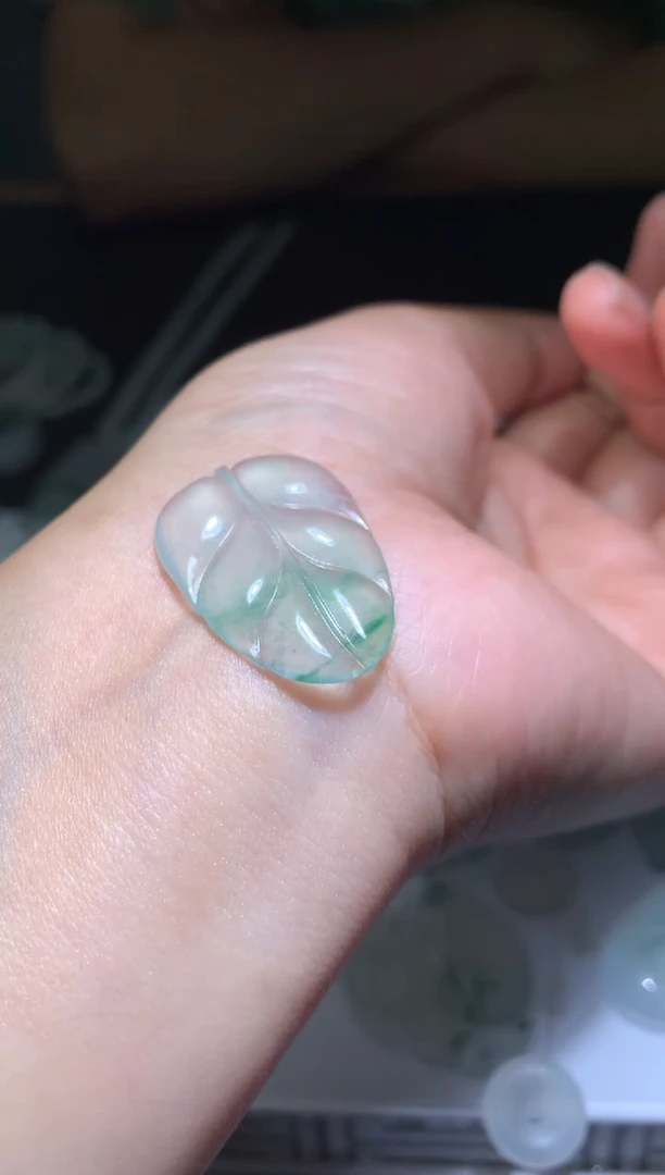 定制翡翠未镶嵌毛货