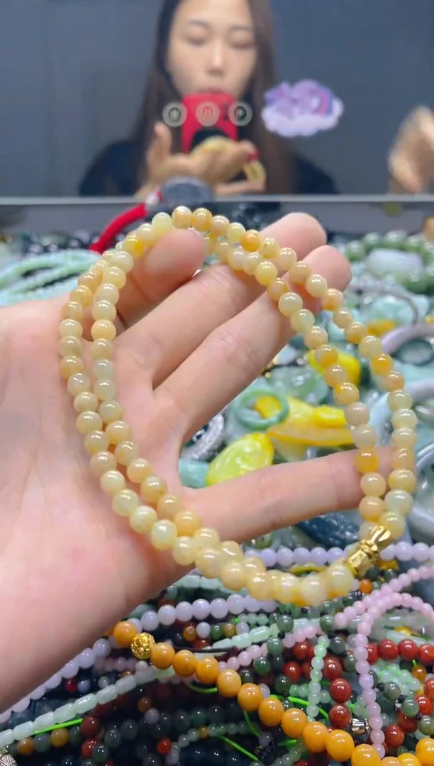 颈饰未镶嵌翡翠5MM/C/翡翠A货，一件也是批发价