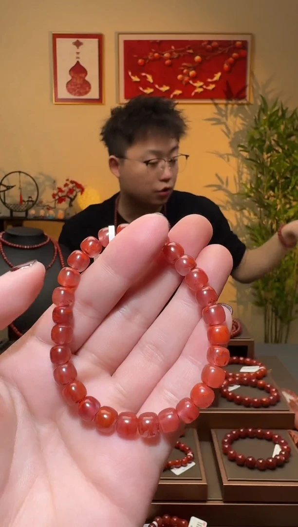 【闪购商品】南红玛瑙手串未镶嵌一条约7mm 多样性发货