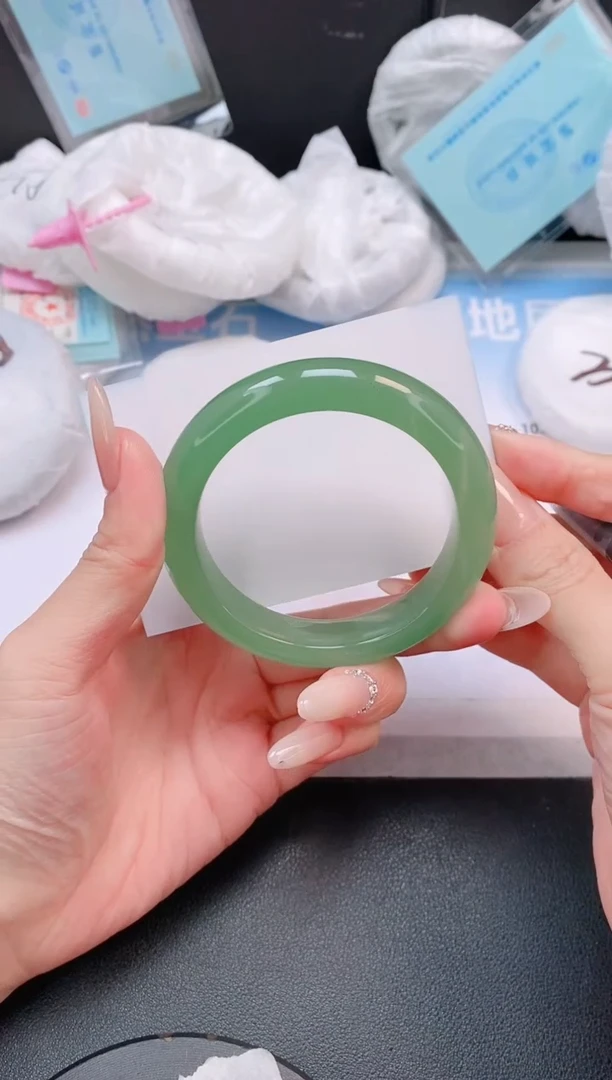 未镶嵌手镯石英质玉3L27-55