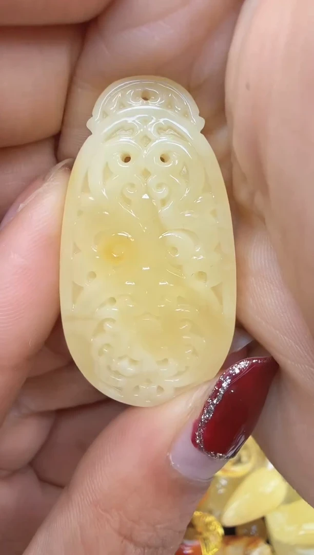 【闪购商品】琥珀裸石未镶嵌配饰