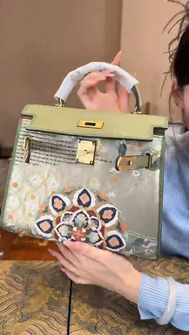 刺绣非遗唐锦包包