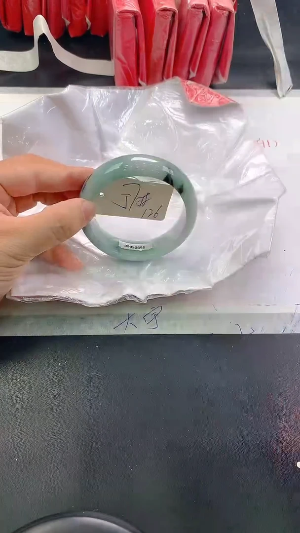 未镶嵌手镯翡翠126