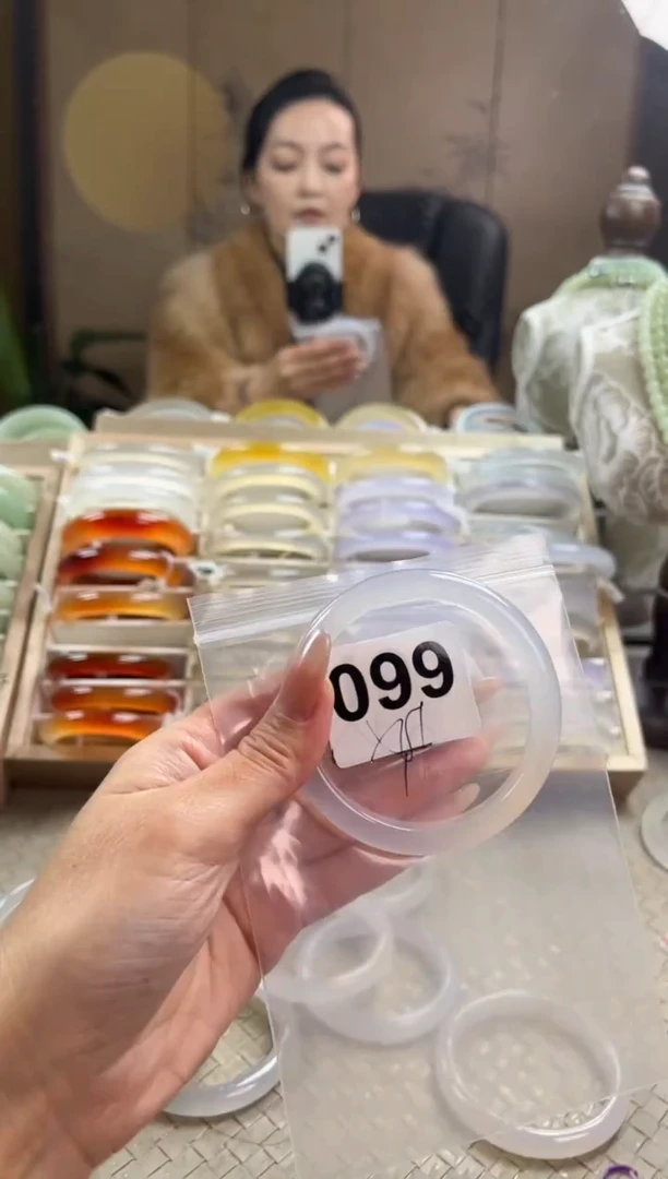 手镯玛瑙/玉髓未镶嵌099