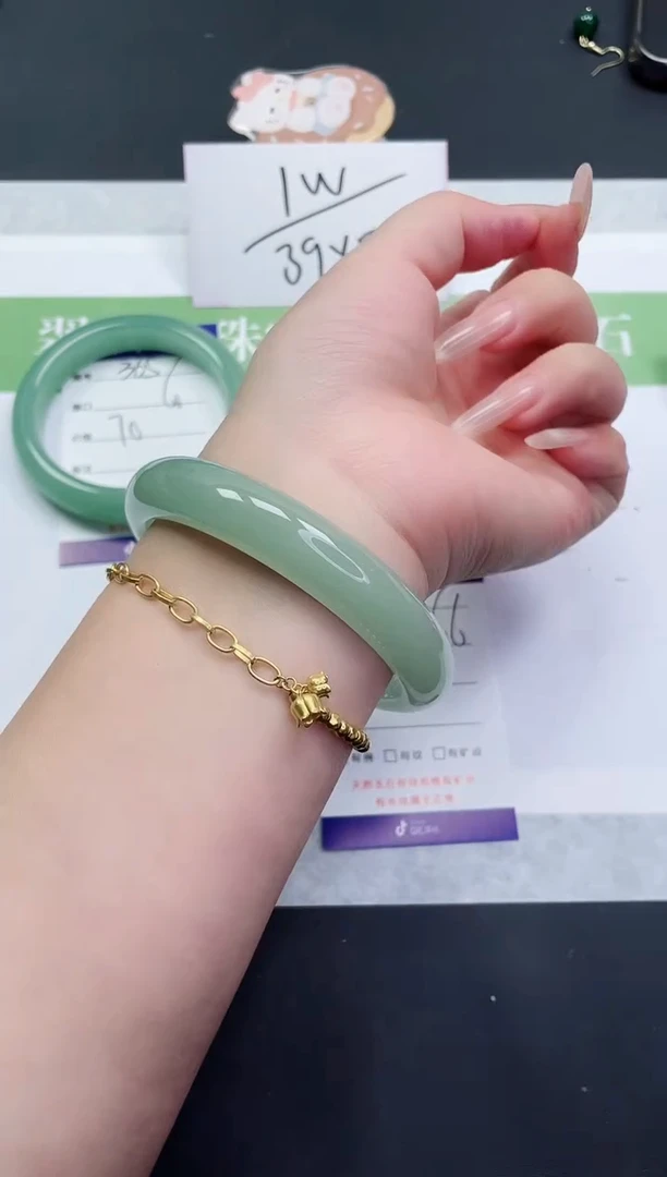 【闪购商品】石英质玉手镯未镶嵌D366-66+