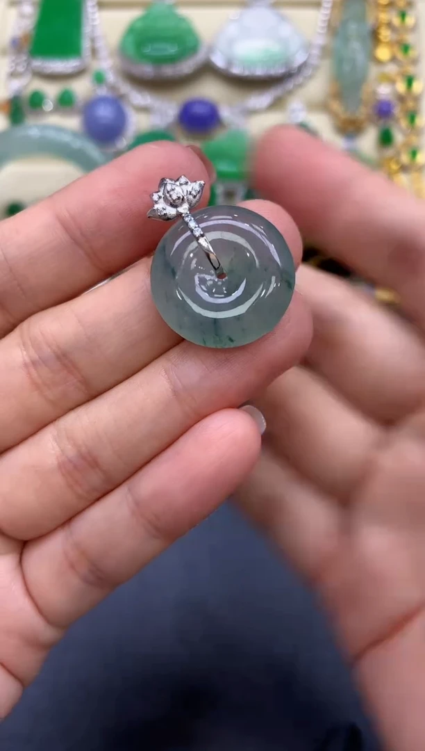 颈饰18K金镶嵌翡翠126-中国好珍宝